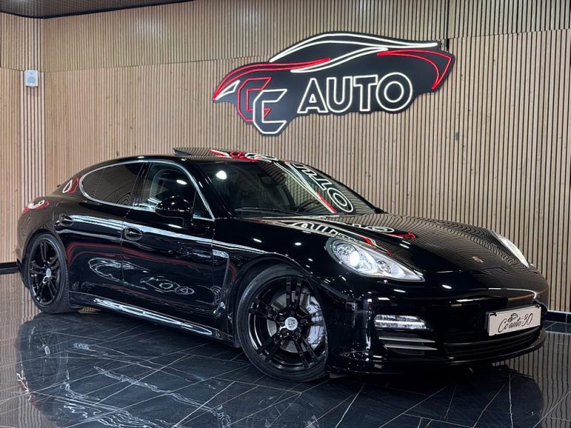 PORSCHE PANAMERA  2011