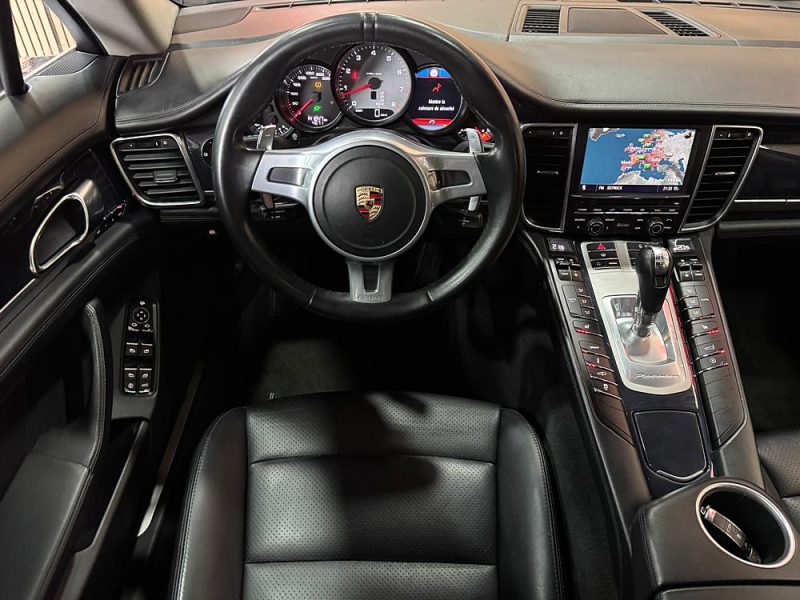 PORSCHE PANAMERA  2011