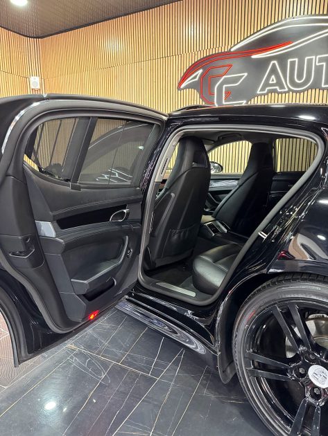 PORSCHE PANAMERA  2011