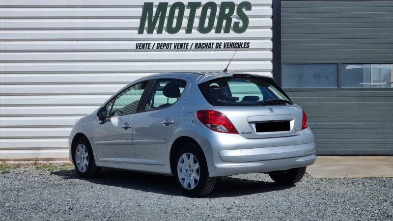 PEUGEOT 207 2011