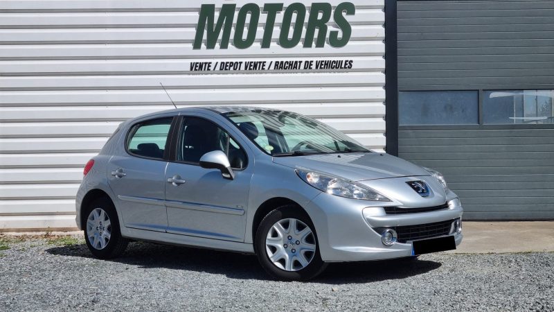 PEUGEOT 207 2011