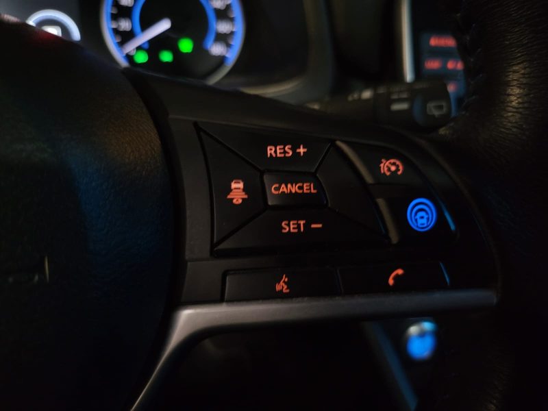 NISSAN LEAF 218cv TEKNA / CARPLAY / SIEGES CHAUFFANTS / CAMERA 360° / VOLANT CHAUFFANT / ACC /