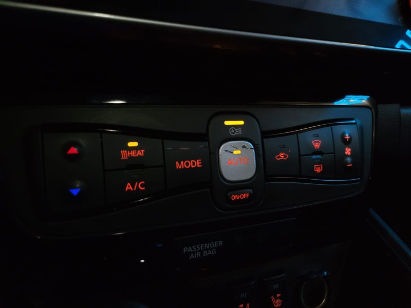 NISSAN LEAF 218cv TEKNA / CARPLAY / SIEGES CHAUFFANTS / CAMERA 360° / VOLANT CHAUFFANT / ACC /