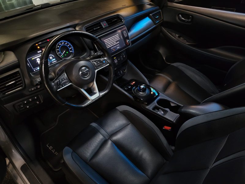 NISSAN LEAF 218cv TEKNA / CARPLAY / SIEGES CHAUFFANTS / CAMERA 360° / VOLANT CHAUFFANT / ACC /