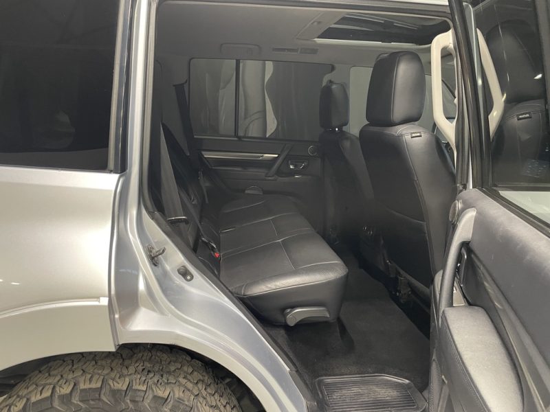 MITSUBISHI PAJERO 2010