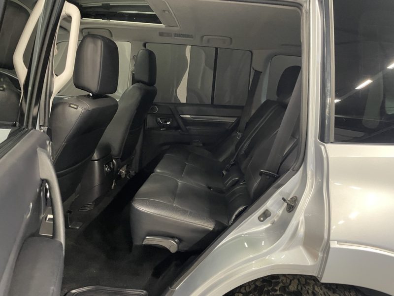 MITSUBISHI PAJERO 2010