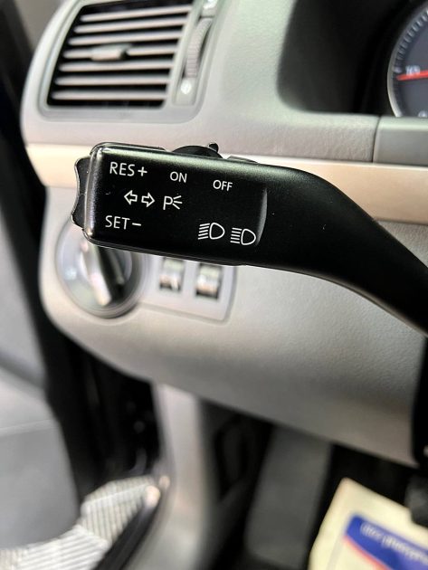 VOLKSWAGEN TOURAN 2007