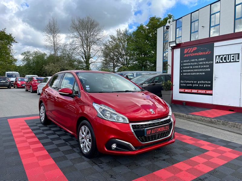 PEUGEOT 208 2019