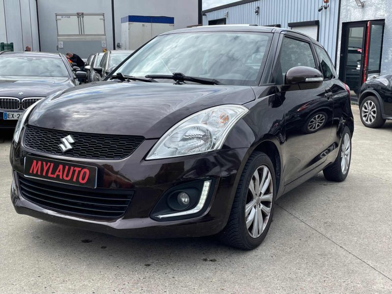 SUZUKI SWIFT PRIVILEGE TOIT OUVRANT