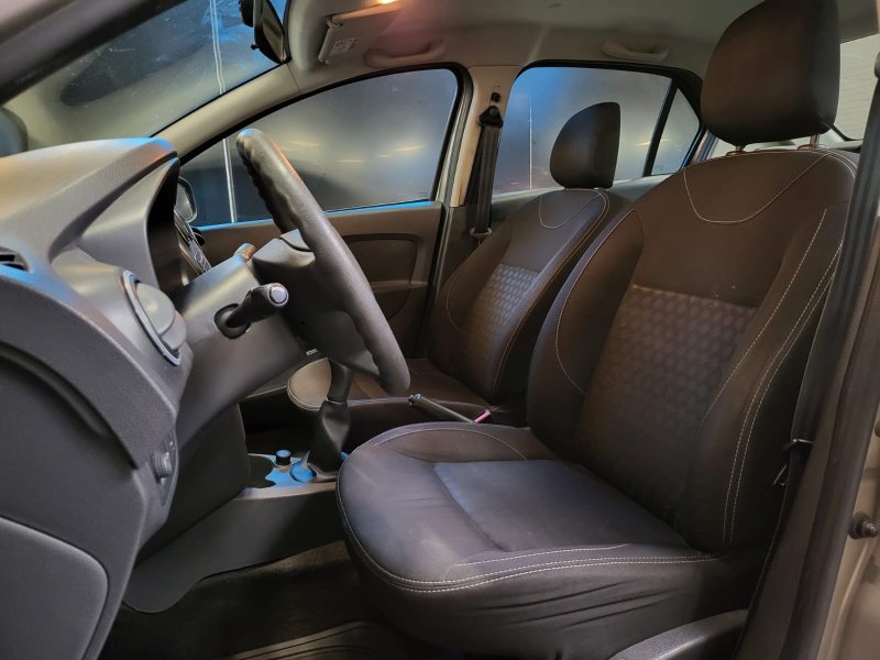 DACIA LOGAN II BERLINE 0.9 TCe 90ch eco² Ambiance MOTEUR A CHAINE / RADARS DE RECUL / BLUETOOTH