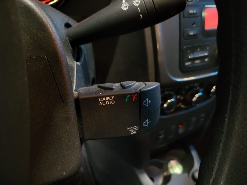 DACIA LOGAN II BERLINE 0.9 TCe 90ch eco² Ambiance MOTEUR A CHAINE / RADARS DE RECUL / BLUETOOTH