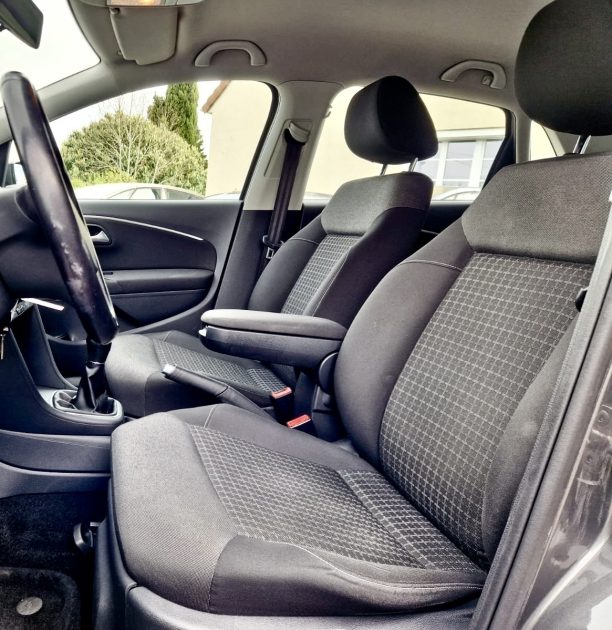 VOLKSWAGEN POLO V 1.4L TDI 90ch BlueMotion Technology Confortline / RÉVISER