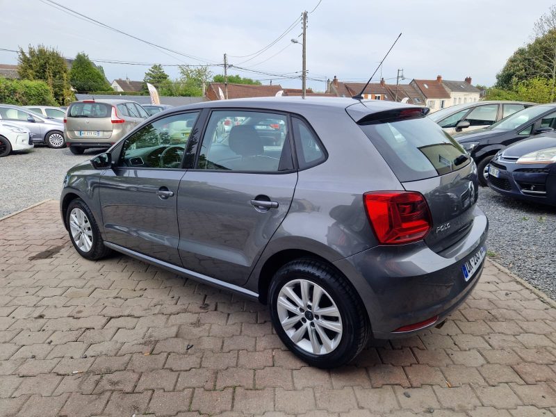 VOLKSWAGEN POLO V 1.4L TDI 90ch BlueMotion Technology Confortline / RÉVISER