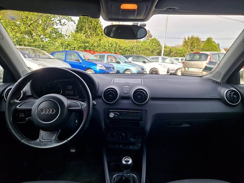 AUDI A1 1.6L TDi 105cv AMBIENTE / Révisée&Garantie