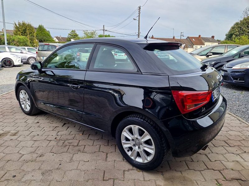 AUDI A1 1.6L TDi 105cv AMBIENTE / Révisée&Garantie
