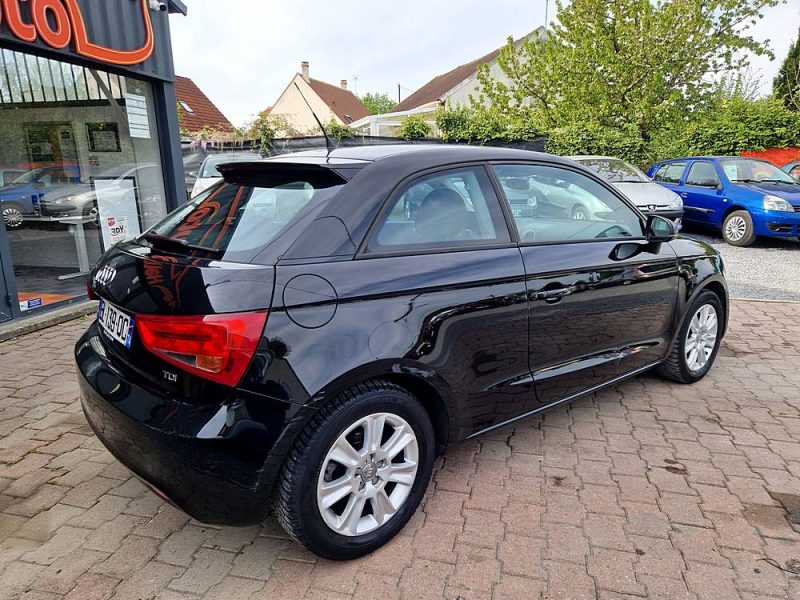 AUDI A1 1.6L TDi 105cv AMBIENTE / Révisée&Garantie