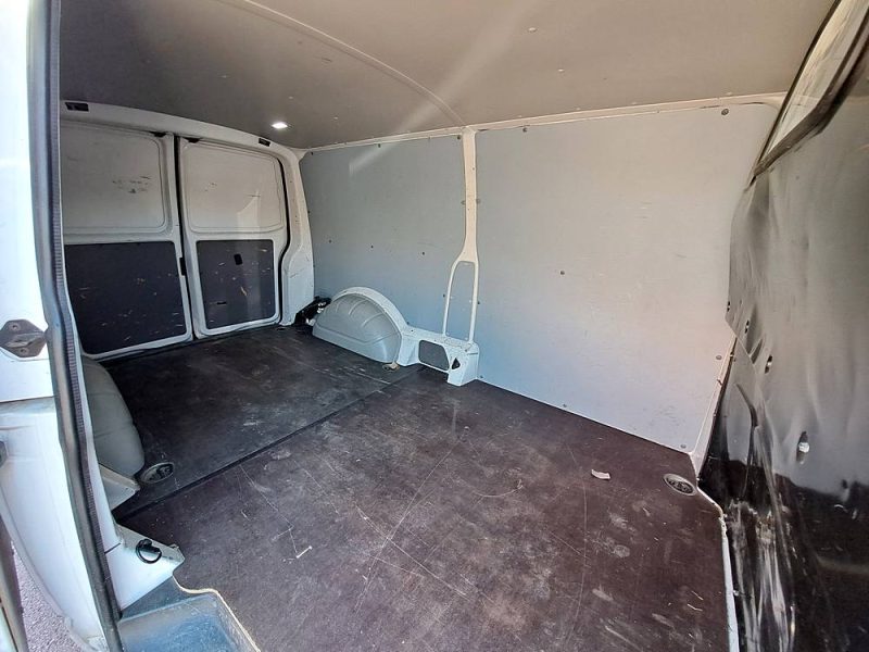 VOLKSWAGEN TRANSPORTER 2020