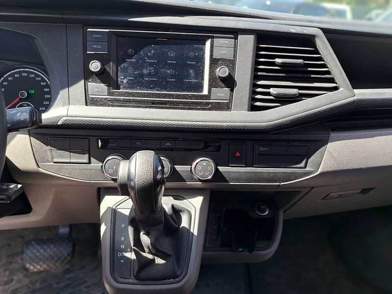 VOLKSWAGEN TRANSPORTER 2020