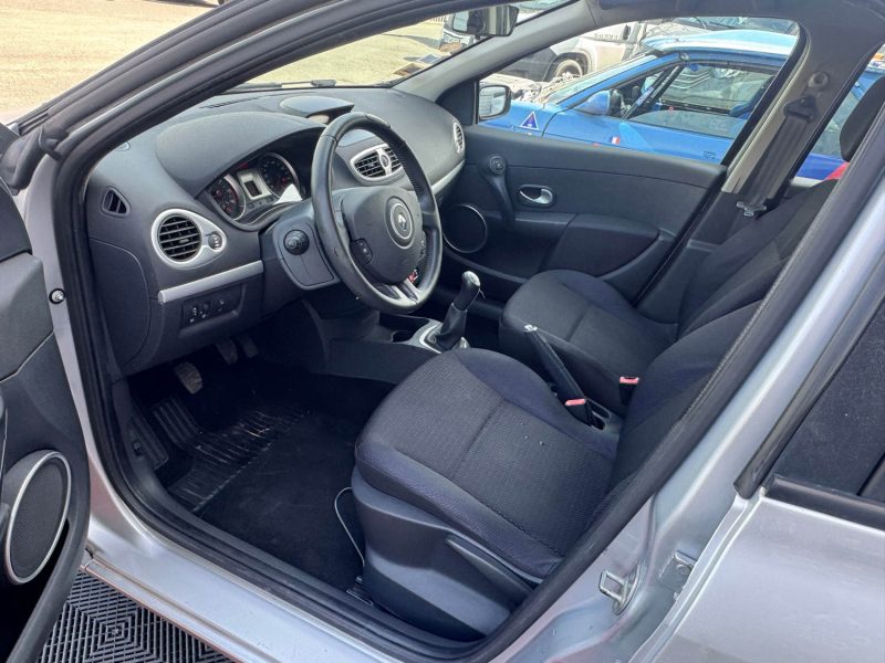 RENAULT CLIO 4cv REVISE GARANTIE 24 MOIS