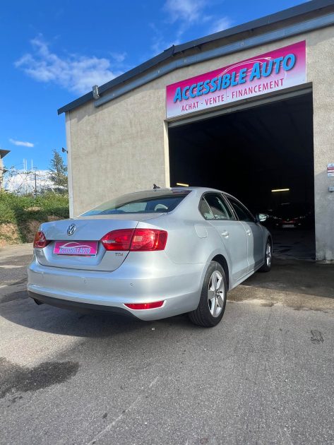 🌟 Volkswagen Jetta 1.6 TDI 105 Confortline 🌟