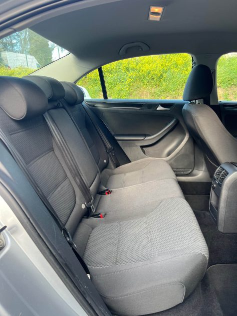 🌟 Volkswagen Jetta 1.6 TDI 105 Confortline 🌟
