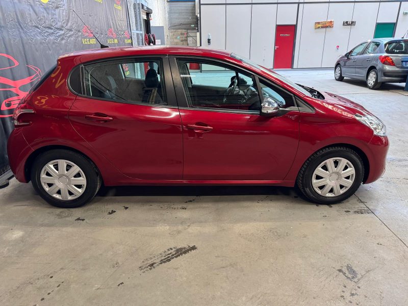 PEUGEOT 208 1.2 VTi 82 Active 