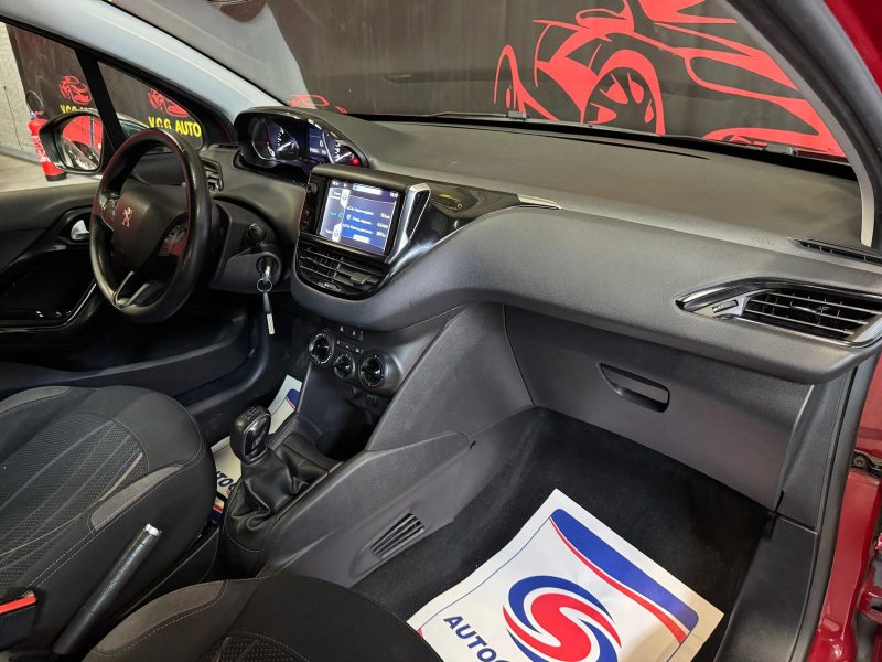 PEUGEOT 208 1.2 VTi 82 Active 