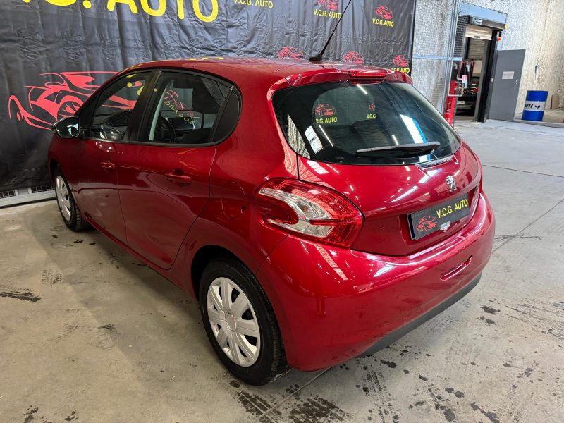 PEUGEOT 208 1.2 VTi 82 Active 
