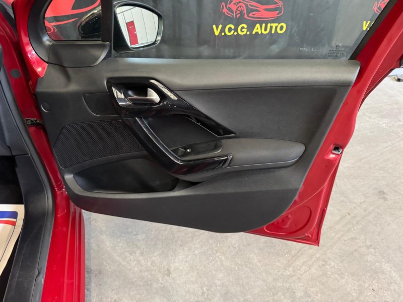 PEUGEOT 208 1.2 VTi 82 Active 