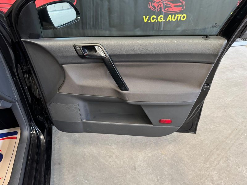 VOLKSWAGEN POLO 1.4i 80 Confortline