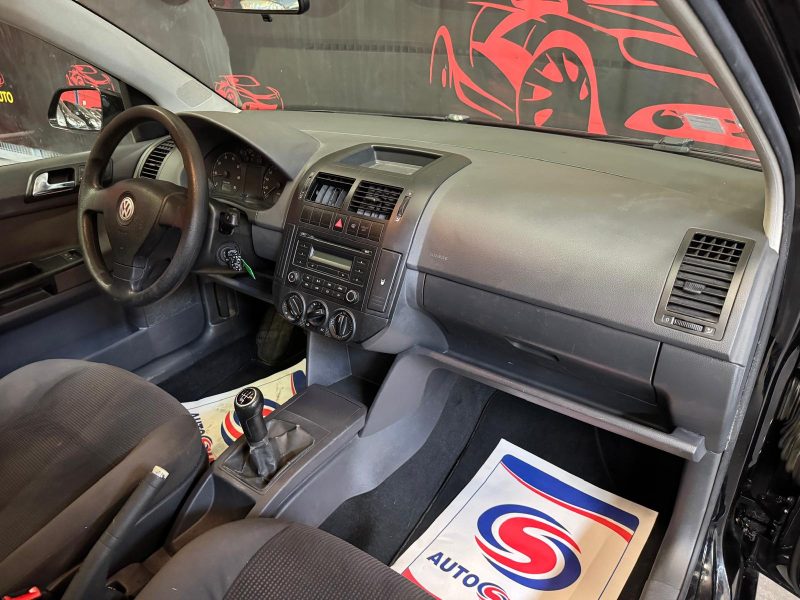 VOLKSWAGEN POLO 1.4i 80 Confortline