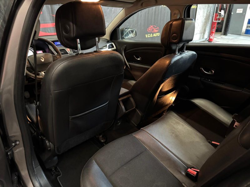 RENAULT MEGANE ESTATE 1.9 DCI 130 Privilege 