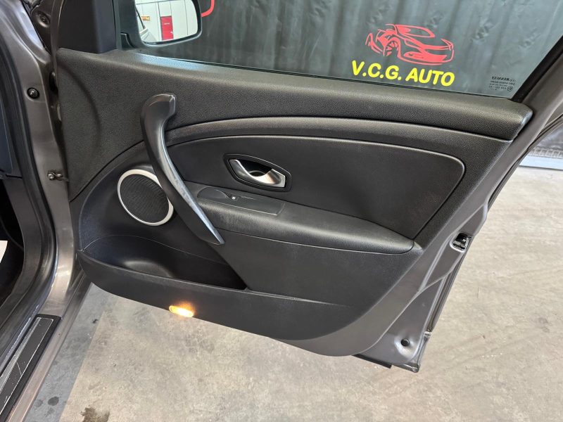 RENAULT MEGANE ESTATE 1.9 DCI 130 Privilege 