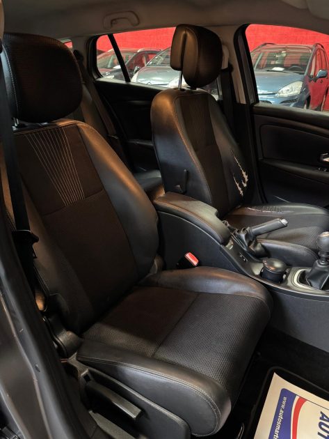 RENAULT MEGANE ESTATE 1.9 DCI 130 Privilege 