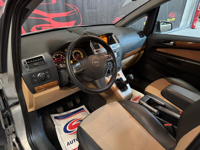 OPEL ZAFIRA 1.9 CDTI 120 Cosmo Pack 