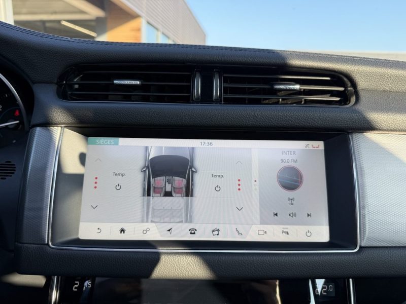 JAGUAR XF 2.0D E-PERFORMANCE 163 CUIR / TOIT OUVRANT / SIEGES CHAUFFANTS