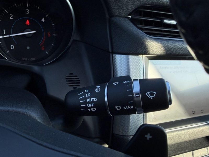 JAGUAR XF 2.0D E-PERFORMANCE 163 CUIR / TOIT OUVRANT / SIEGES CHAUFFANTS