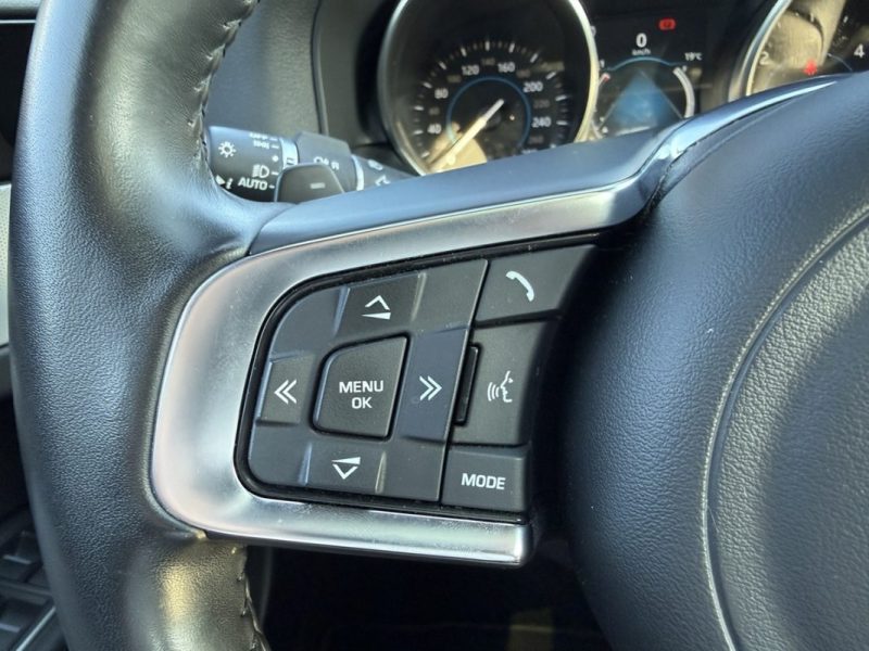 JAGUAR XF 2.0D E-PERFORMANCE 163 CUIR / TOIT OUVRANT / SIEGES CHAUFFANTS