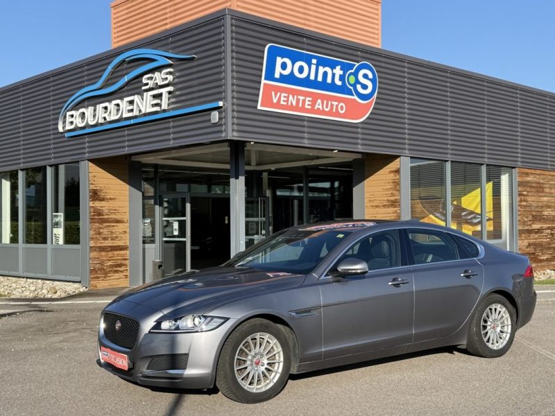JAGUAR XF 2.0D E-PERFORMANCE 163 CUIR / TOIT OUVRANT / SIEGES CHAUFFANTS