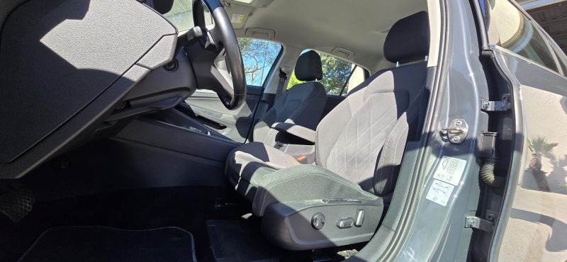 VOLKSWAGEN GOLF  2020