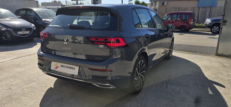 VOLKSWAGEN GOLF  2020