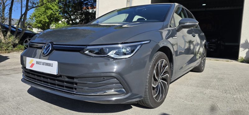 VOLKSWAGEN GOLF  2020