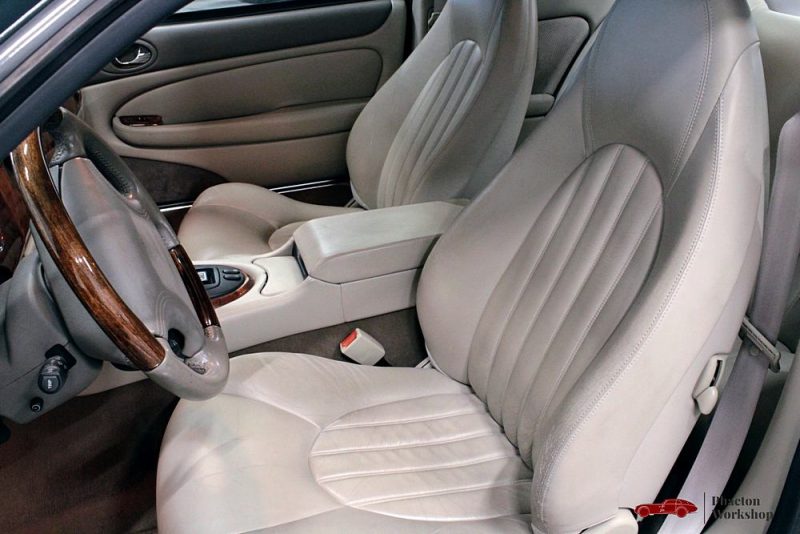 JAGUAR XK8 COUPE 4.0L 