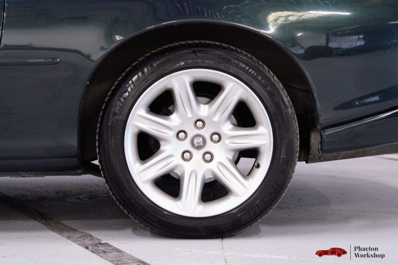 JAGUAR XK8 COUPE 4.0L 