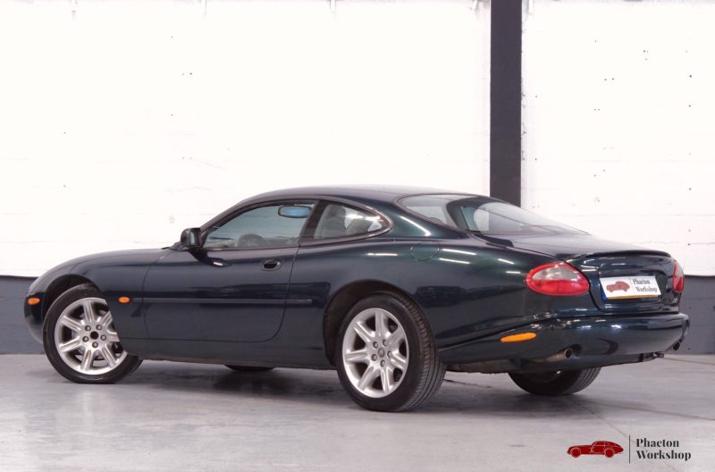 JAGUAR XK8 COUPE 4.0L 