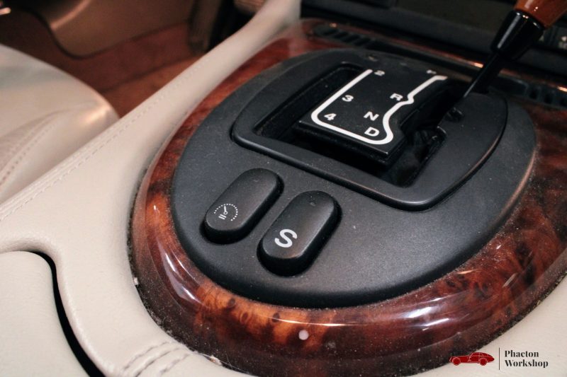 JAGUAR XK8 COUPE 4.0L 