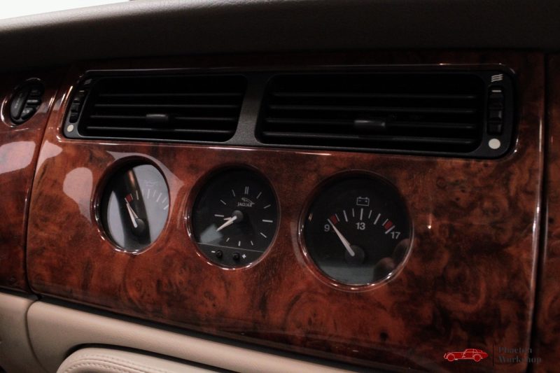 JAGUAR XK8 COUPE 4.0L 