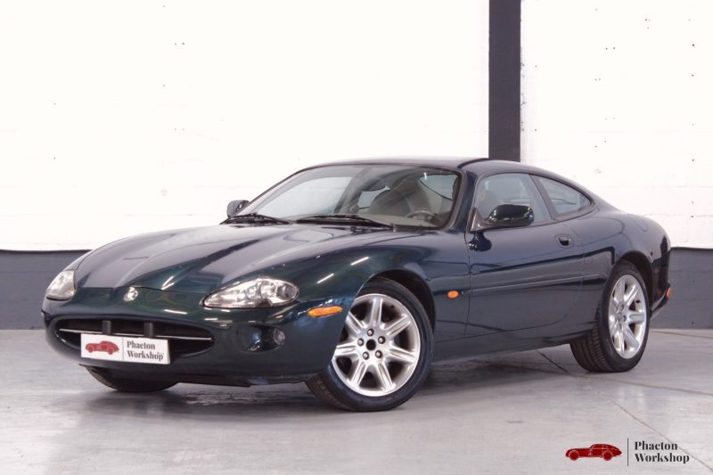 JAGUAR XK8 COUPE 4.0L 