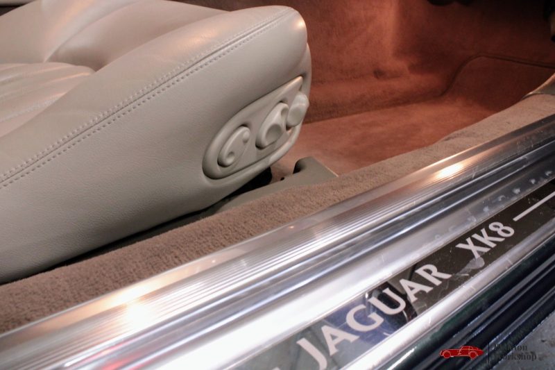 JAGUAR XK8 COUPE 4.0L 