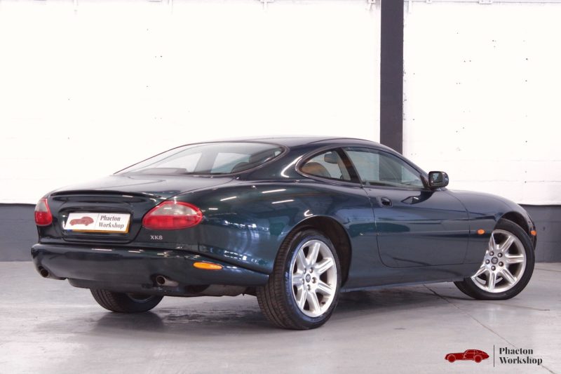 JAGUAR XK8 COUPE 4.0L 
